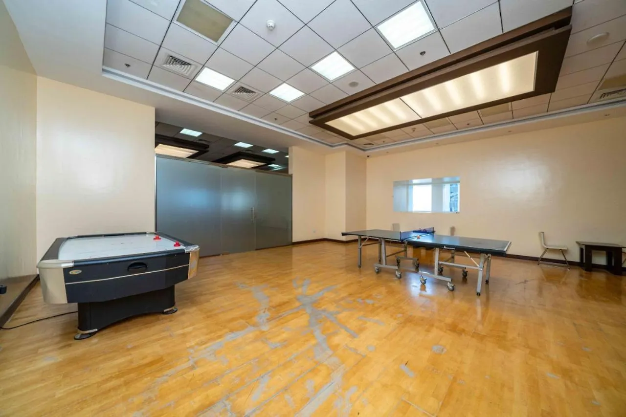 Upgraded Stylish Living With Private Steam Room Dubai 0*,