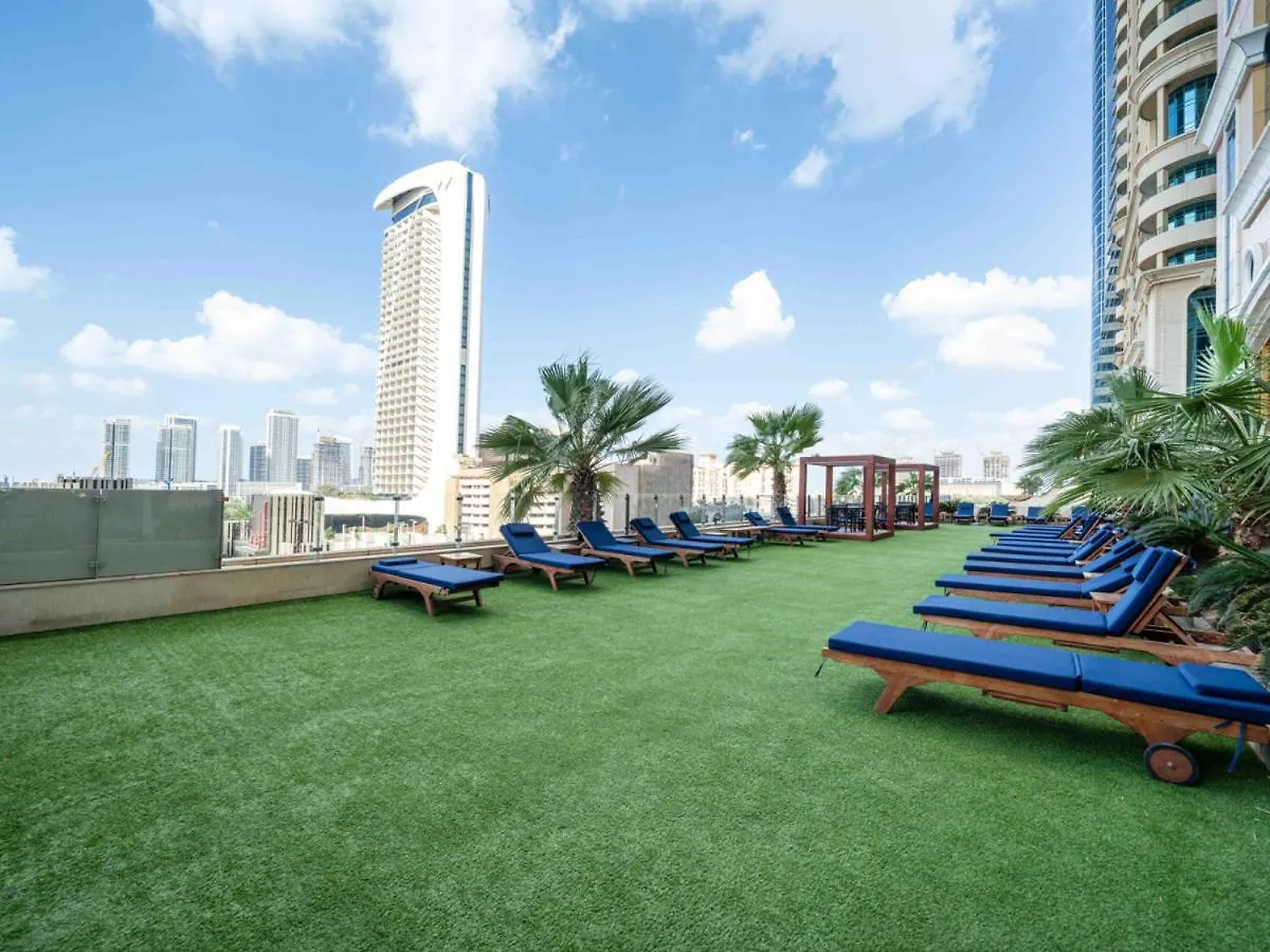 Upgraded Stylish Living With Private Steam Room Dubai United Arab Emirates