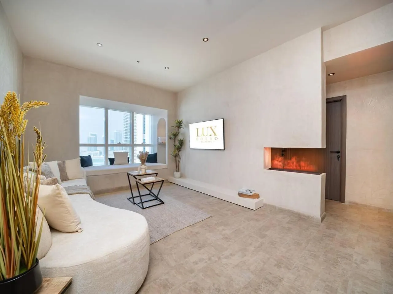 Apartment Upgraded Stylish Living With Private Steam Room Dubai