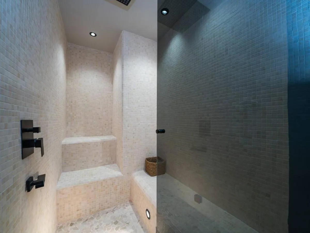 Upgraded Stylish Living With Private Steam Room Dubai 0*,  United Arab Emirates