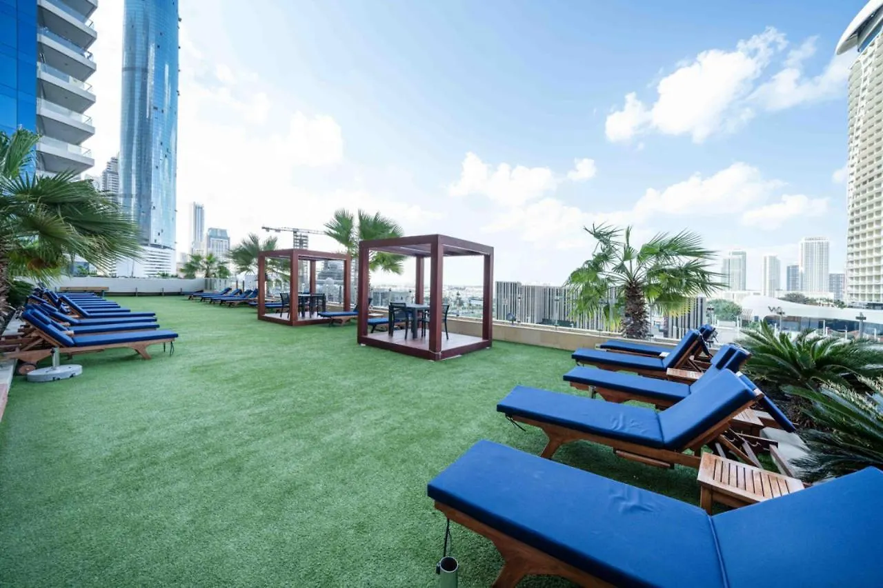 Upgraded Stylish Living With Private Steam Room Dubai United Arab Emirates